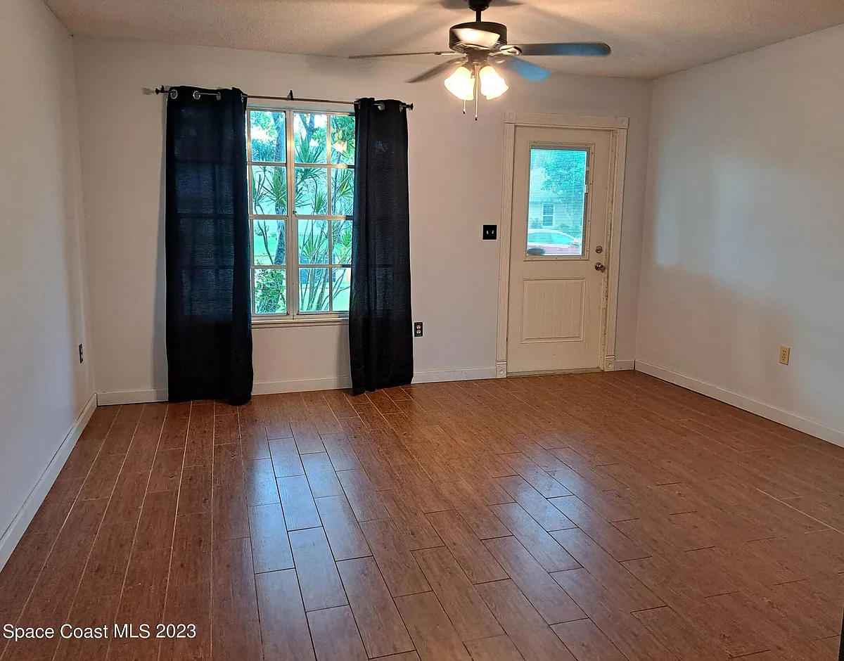 Building Photo - 1311 Cindy Cir NE