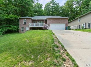 1758 Bella Vista Dr, Jackson, MO 63755