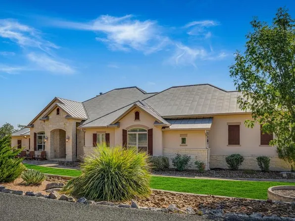 485 Settlers Way, Comfort, TX 78013