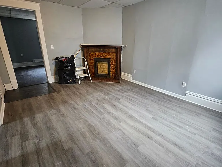 923 Chestnut St #2 — Photo 2