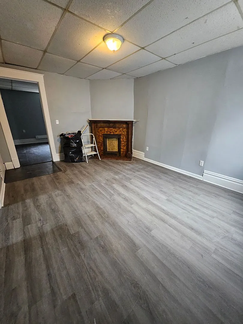 Building Photo - 923 Chestnut St #2