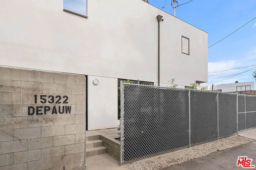 Building Photo - 15322 De Pauw St