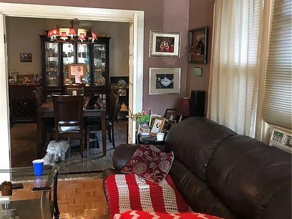 5th image of 2522 Laconia Ave