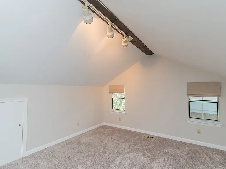 7830 Cove Ridge Dr — Photo 20