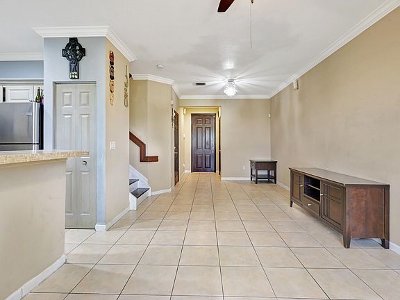 4th image of 1313 Lucaya Drive