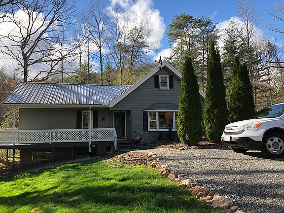 2nd image of 400 Windjammer Dr