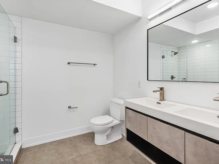 1335 N Marston St #402 — Photo 26