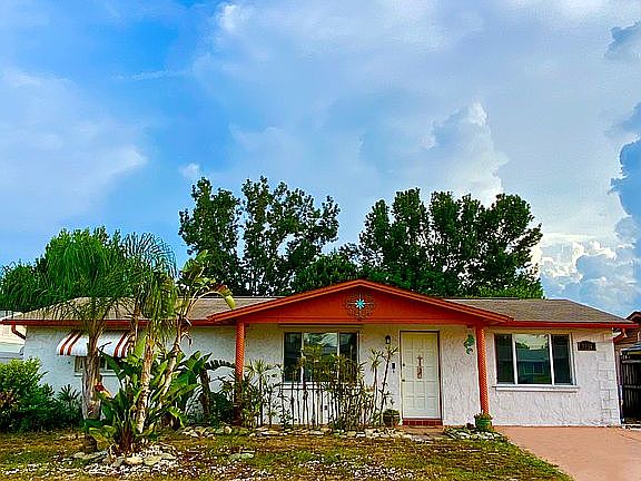 4th image of 3314 Hoover Dr