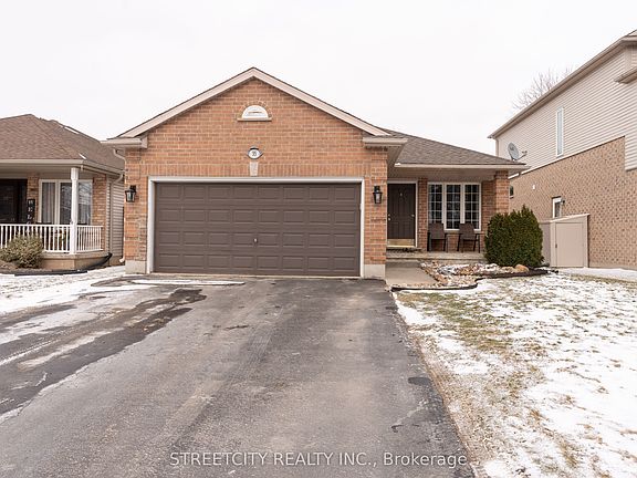 2nd image of 35 Juniper Cres