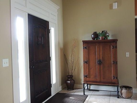 4th image of 2877 Greenwich Ln