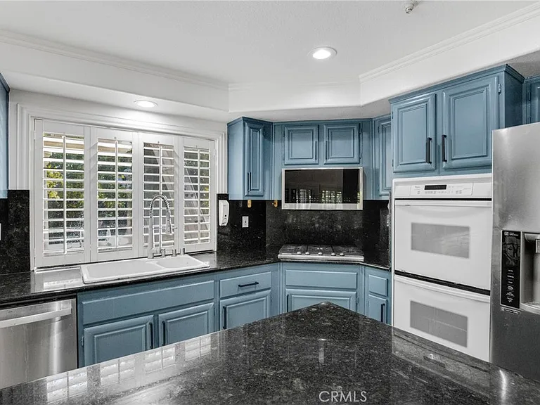 20871 Betron St — Photo 12