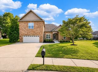 126 Parkland Cir, Clarksville, TN 37043