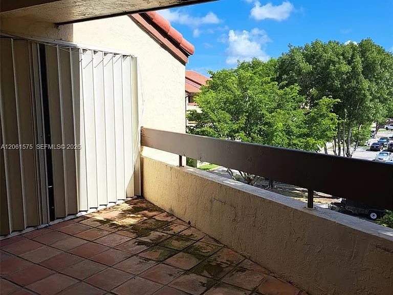 8860 SW 123rd Ct #K402 — Photo 21