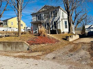 406 5th St, Glasgow, MO 65254