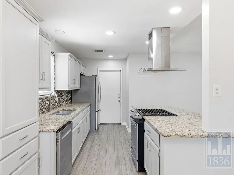 401 Oakridge Pass — Photo 5