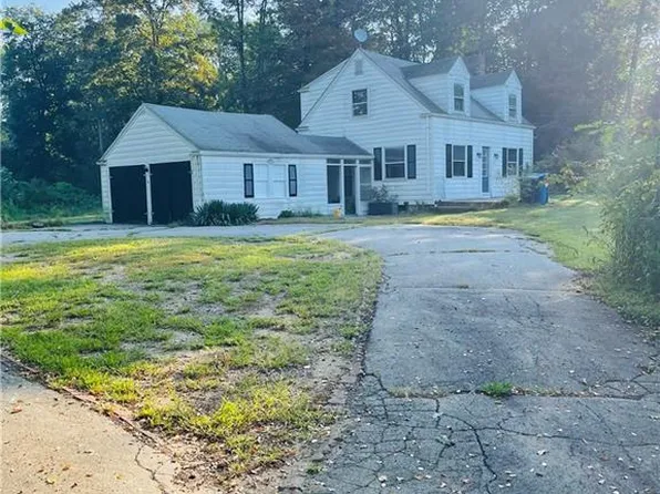 90 Wauregan Road, Brooklyn, CT 06234