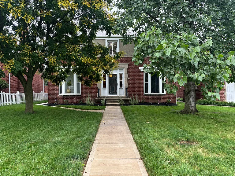 1798 Northwest Blvd #C — Photo 1