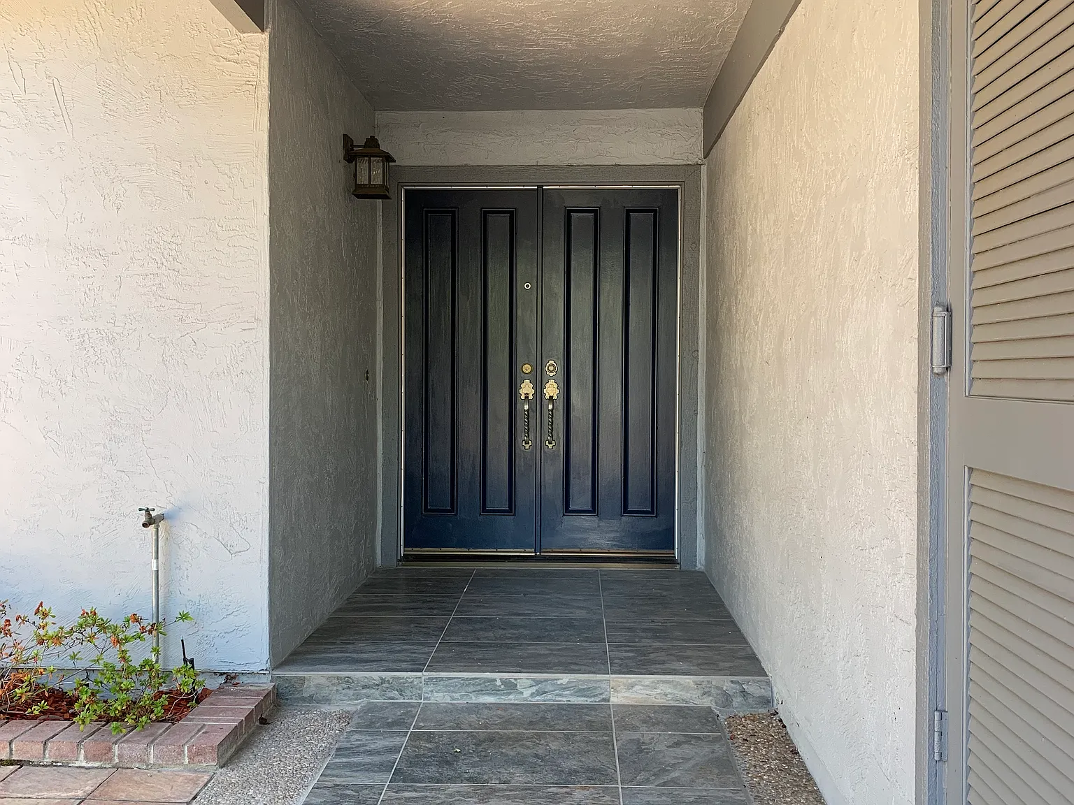 3 bed, 2110 sqft, $6,300 — Photo 2
