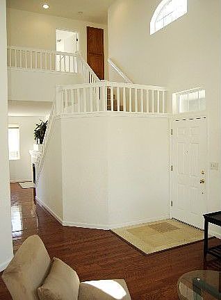 4th image of 221 Dawson Ct
