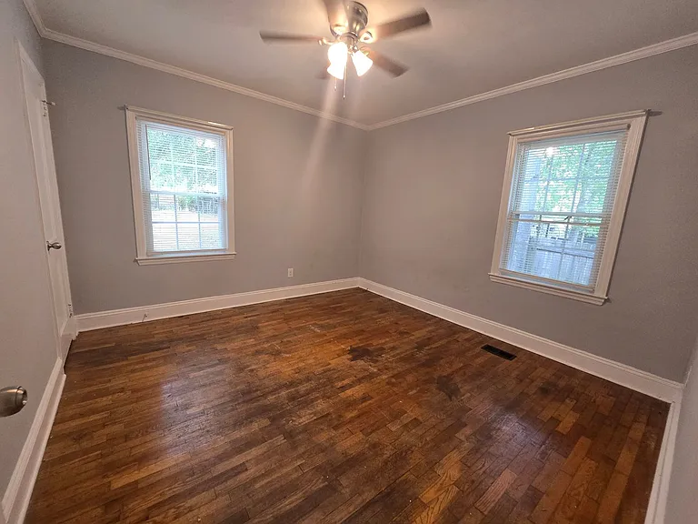 919 Chester Cir — Photo 13