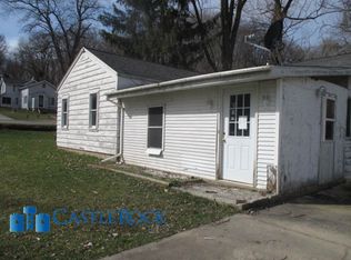 2883 E Riverside Dr, Ionia, MI 48846