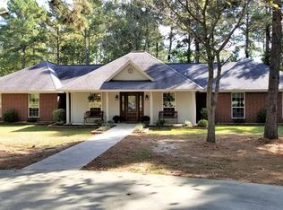 402 Canyon Creek Rd, Lufkin, TX 75904