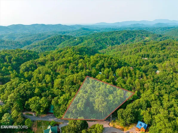E View Dr, Sevierville, TN 37876