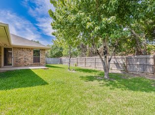705 Oak Ln, Grapevine, TX 76051