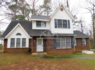 15 Lakeview Ln, Stockbridge, GA 30281