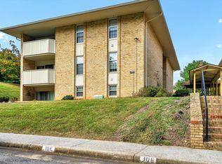 5260 Crossbow Cir UNIT 10D, Roanoke, VA 24018