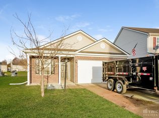 2446 Meadow Bend Dr, Columbus, IN 47201