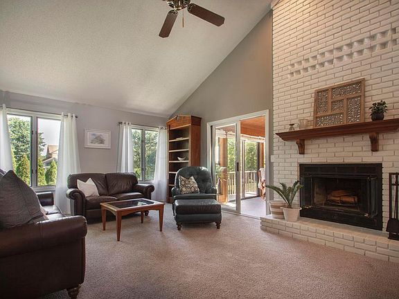 4th image of 1056 Jobar Ct
