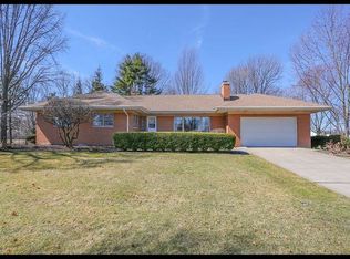 1088 Home Ave, Elk Grove Village, IL 60007