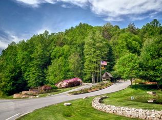 403 Crest Ln, Linville, NC 28646