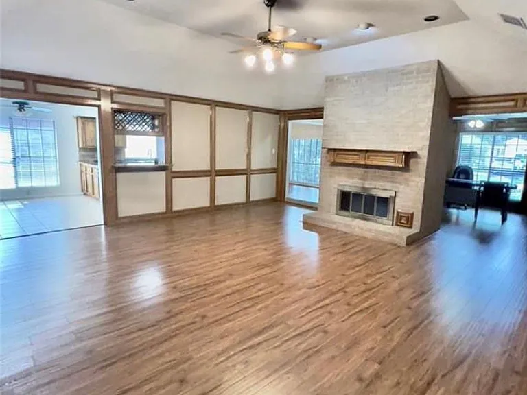 22527 Wildwood Grove Dr — Photo 2