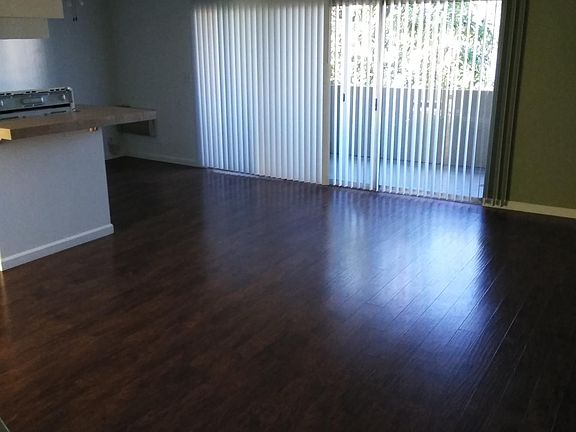 3rd image of 1826 E Badillo St