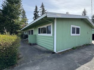 341 NE 185th St, Seattle, WA 98155