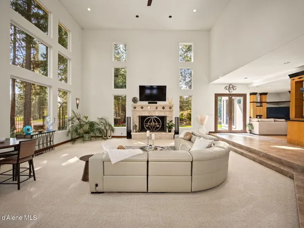 690 N McDonald Ct, Post Falls, ID 83854