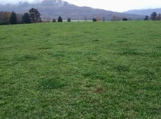 3284 Knoxville Hwy, Wartburg, TN 37887