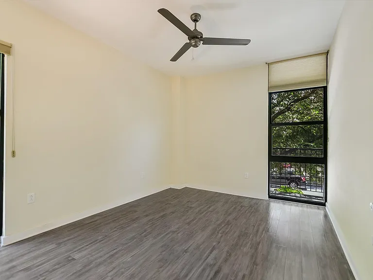 1812 West Ave #100 — Photo 6
