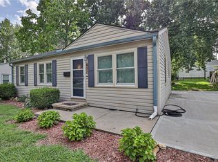402 Robie Dr, Belton, MO 64012