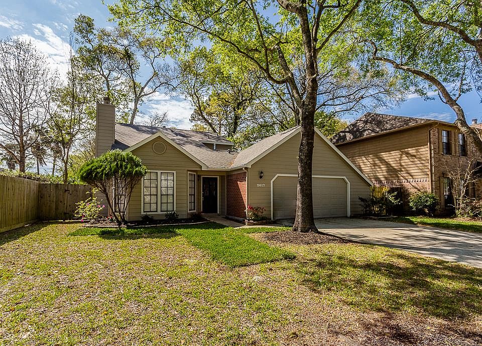 1st image of 2617 Sawyer Dr