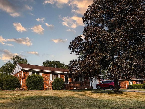 2nd image of 2515 Saratoga Dr