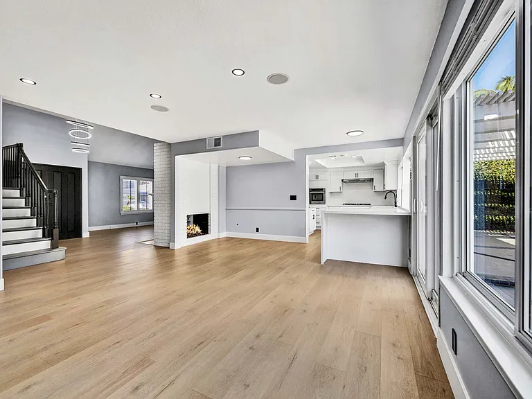 9882 Kings Canyon Dr — Photo 11