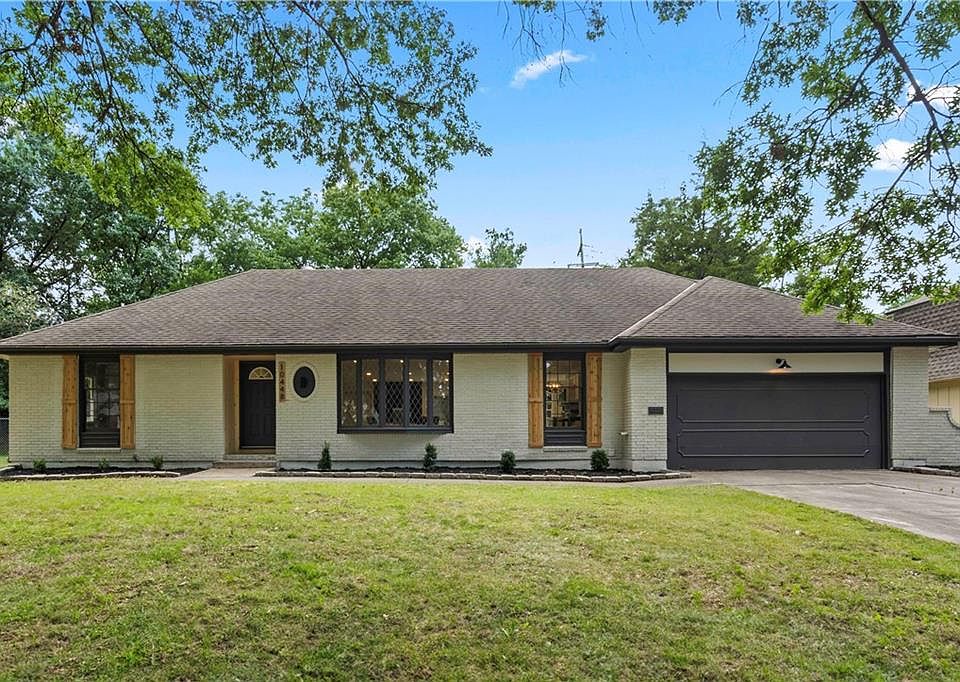 1st image of 10448 Walnut Dr