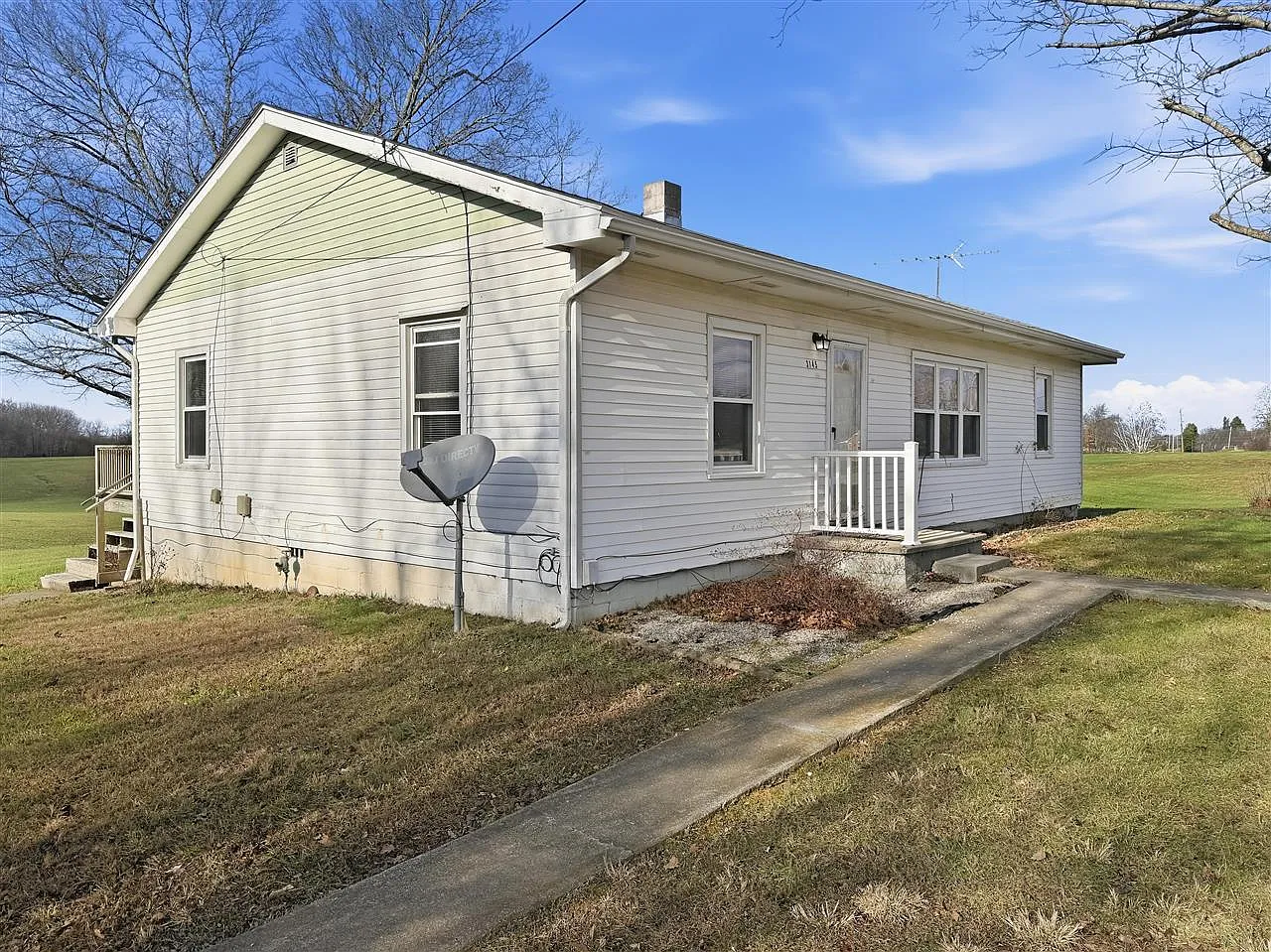 3 bed, 1452 sqft, $1,549 — Photo 2