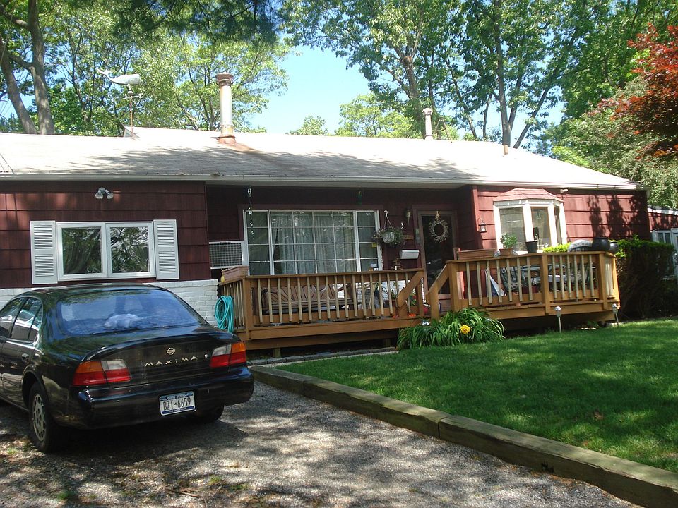 2nd image of 3 Foxwood Ct