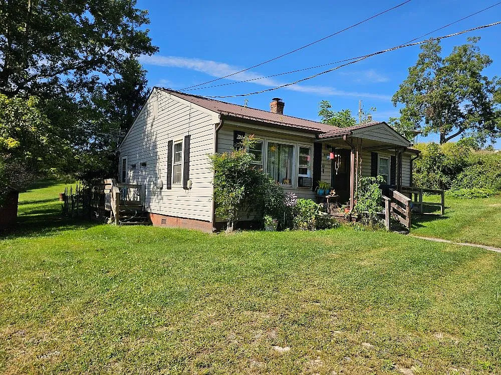 1553 Hilltown Rd photo 1
