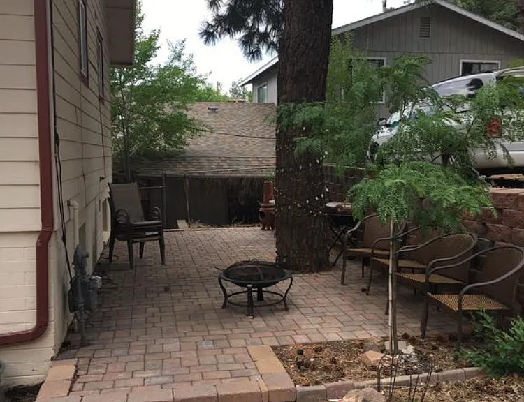 1713 E Arrowhead Ave #A — Photo 2