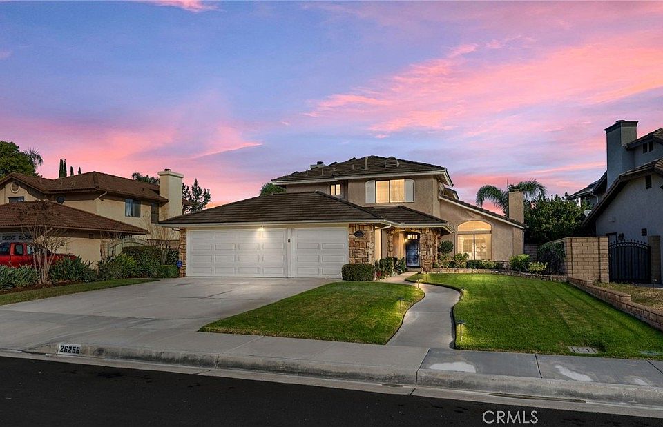 1st image of 26256 Cresthaven Ct